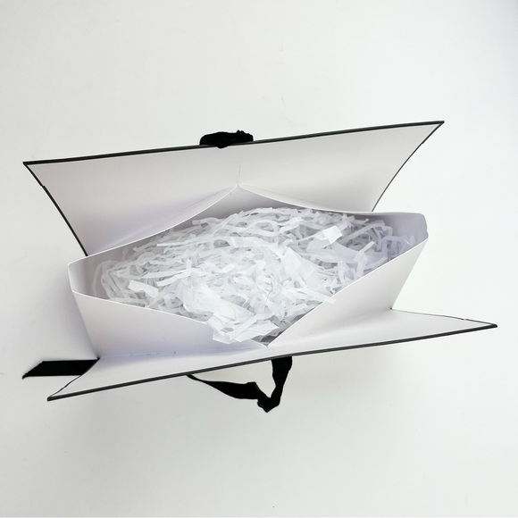 CHANEL Gift Packaging - Box Notecard Envelope NEW - Picture 15 of 16